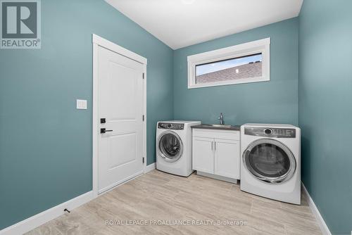 80 Dewal Place, Belleville, ON - Indoor Photo Showing Laundry Room