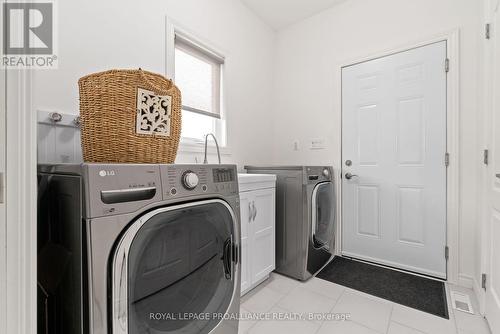 52 Dorchester Dr, Prince Edward County, ON - Indoor Photo Showing Laundry Room