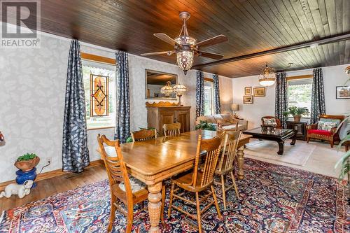 1641 Walkers Point Rd, Muskoka Lakes, ON - Indoor Photo Showing Dining Room