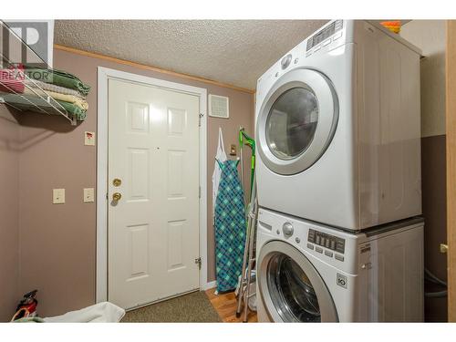 3096 Juniper Drive, Naramata, BC - Indoor Photo Showing Laundry Room