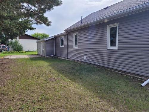 305 11Th Avenue S, Swan River, MB - Outdoor