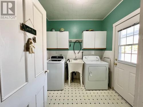 2035 Shannon Rd, Tyendinaga, ON - Indoor Photo Showing Laundry Room