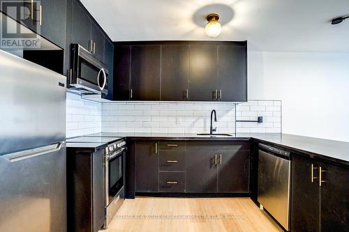 #408 -420 Eglinton Ave E, Toronto, ON - Indoor Photo Showing Kitchen