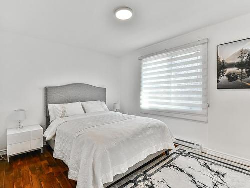 Chambre Ã  coucher principale - 382  - 384 Rue Montmorency, Laval (Laval-Des-Rapides), QC - Indoor Photo Showing Bedroom