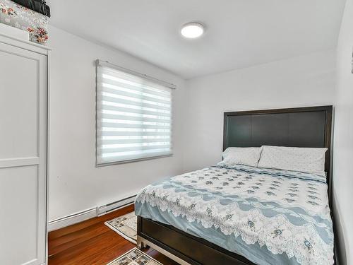 Chambre Ã Â coucher - 382  - 384 Rue Montmorency, Laval (Laval-Des-Rapides), QC - Indoor Photo Showing Bedroom