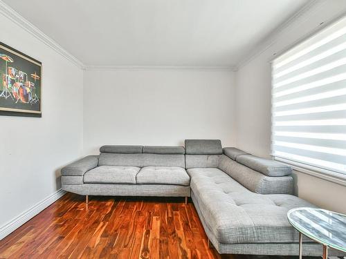 Salon - 382  - 384 Rue Montmorency, Laval (Laval-Des-Rapides), QC - Indoor Photo Showing Living Room