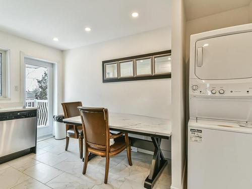 Coin-repas - 382  - 384 Rue Montmorency, Laval (Laval-Des-Rapides), QC - Indoor Photo Showing Laundry Room