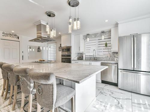 Cuisine - 382  - 384 Rue Montmorency, Laval (Laval-Des-Rapides), QC - Indoor Photo Showing Kitchen With Upgraded Kitchen