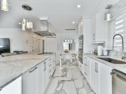 Cuisine - 382  - 384 Rue Montmorency, Laval (Laval-Des-Rapides), QC - Indoor Photo Showing Kitchen With Upgraded Kitchen