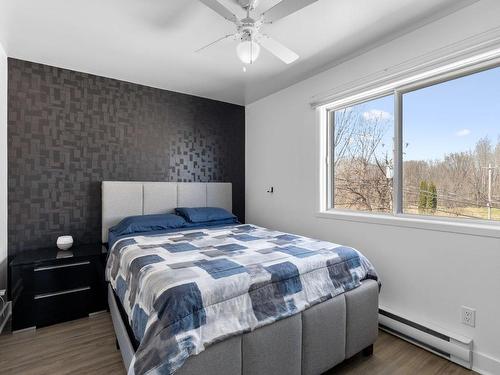 Chambre Ã Â coucher - 15641 Rue Forsyth, Montréal (Rivière-Des-Prairies/Pointe-Aux-Trembles), QC - Indoor Photo Showing Bedroom