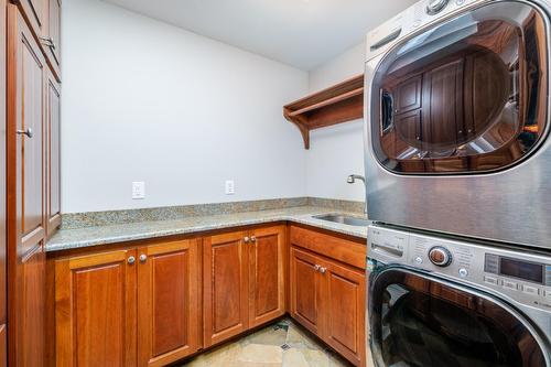 13511 Lakeshore Drive, Boswell, BC - Indoor Photo Showing Laundry Room