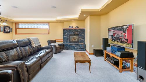 13511 Lakeshore Drive, Boswell, BC - Indoor Photo Showing Other Room With Fireplace