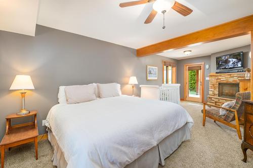 13511 Lakeshore Drive, Boswell, BC - Indoor Photo Showing Bedroom