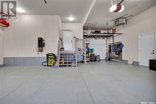 110 Gillies Lane, Saskatoon, SK - Indoor Photo Showing Garage