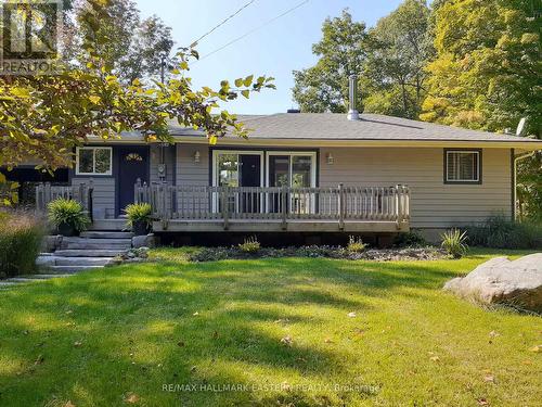 10 Hill Dr, Galway-Cavendish And Harvey, ON - Outdoor With Deck Patio Veranda With Facade