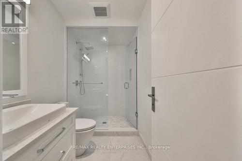19 Humber Ridge Dr, Toronto, ON - Indoor Photo Showing Bathroom
