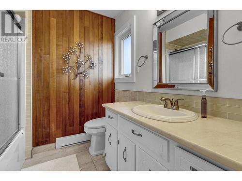 614 Otter Crescent, Prince George, BC - Indoor Photo Showing Bathroom