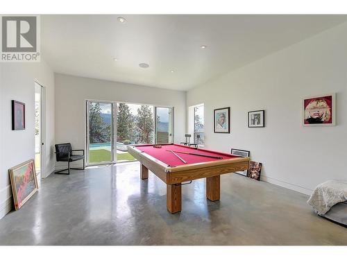 5843 Somerset Avenue, Peachland, BC - Indoor Photo Showing Other Room