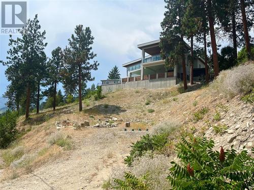 5843 Somerset Avenue, Peachland, BC - Outdoor