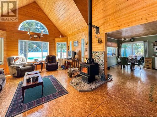 2874 Squirrel Point, Terrace, BC - Indoor Photo Showing Living Room