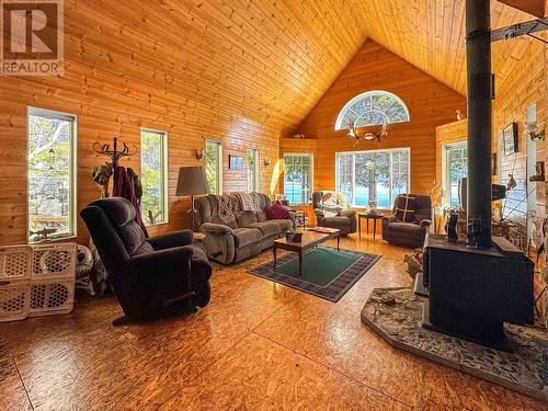 2874 Squirrel Point, Terrace, BC - Indoor Photo Showing Living Room