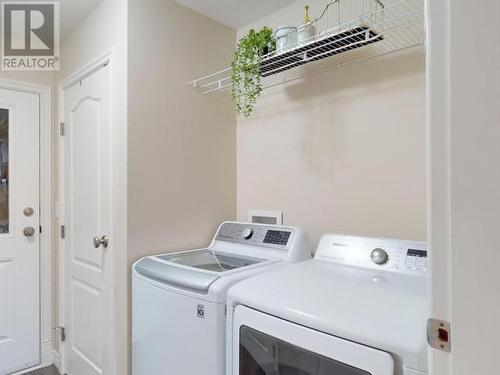 7365 Glacier Street, Powell River, BC - Indoor Photo Showing Laundry Room