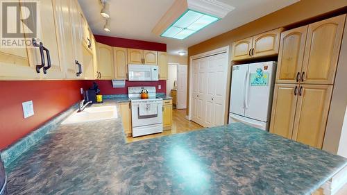 10826 102 Street, Fort St. John, BC - Indoor Photo Showing Kitchen