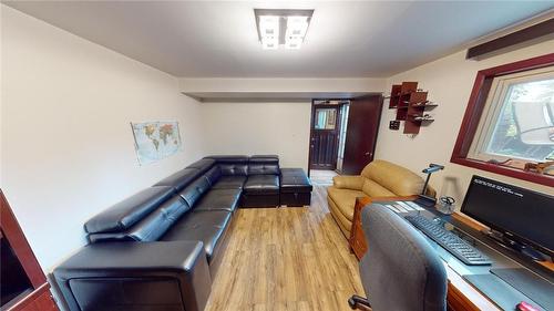 7099 Rosseau Place, Niagara Falls, ON - Indoor Photo Showing Other Room
