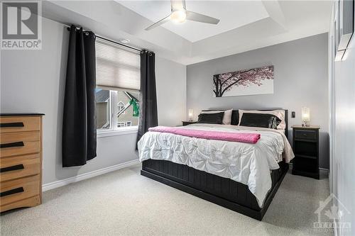 Main level bedroom - 129 Eye Bright Crescent, Ottawa, ON - Indoor Photo Showing Bedroom
