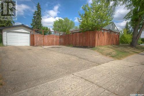 208 Wilson Crescent, Saskatoon, SK - Outdoor