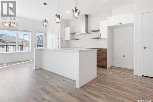 1031 Kloppenburg Bend, Saskatoon, SK - Indoor Photo Showing Kitchen With Upgraded Kitchen