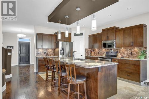 5417 Blake Crescent, Regina, SK - Indoor Photo Showing Kitchen With Upgraded Kitchen