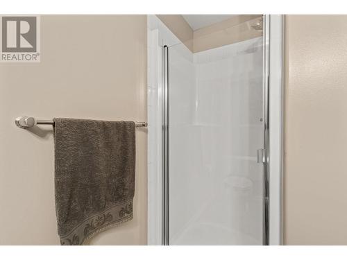 2388 Baron Road Unit# 310, Kelowna, BC - Indoor Photo Showing Bathroom