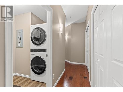 2388 Baron Road Unit# 310, Kelowna, BC - Indoor Photo Showing Laundry Room