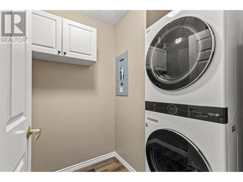 2388 Baron Road Unit# 310, Kelowna, BC - Indoor Photo Showing Laundry Room