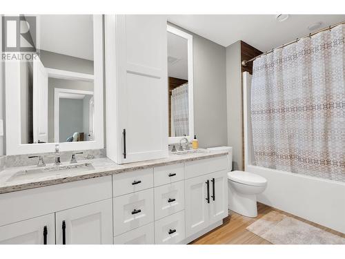3210 Christopher Drive, Prince George, BC - Indoor Photo Showing Bathroom