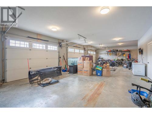 3210 Christopher Drive, Prince George, BC - Indoor Photo Showing Garage