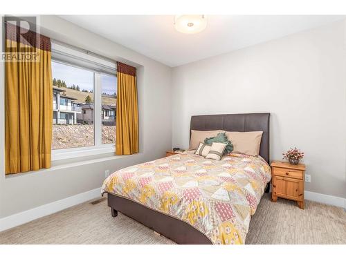 1376 Mine Hill Drive, Kelowna, BC - Indoor Photo Showing Bedroom