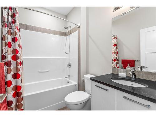 1376 Mine Hill Drive, Kelowna, BC - Indoor Photo Showing Bathroom