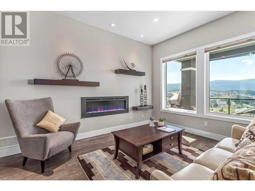 1376 Mine Hill Drive, Kelowna, BC - Indoor Photo Showing Living Room With Fireplace