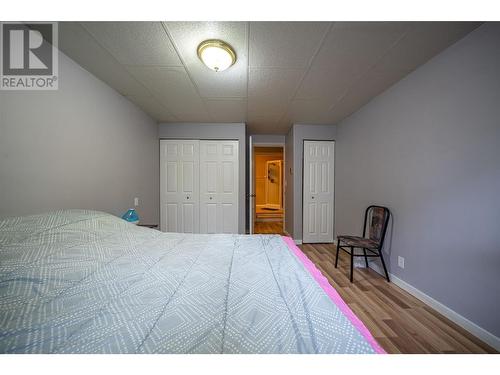 2760 25Th Avenue Ne, Salmon Arm, BC - Indoor Photo Showing Bedroom