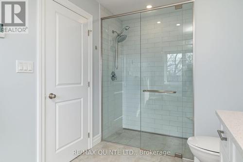 1647 Lakeside Drive, Prince Edward County, ON - Indoor Photo Showing Bathroom