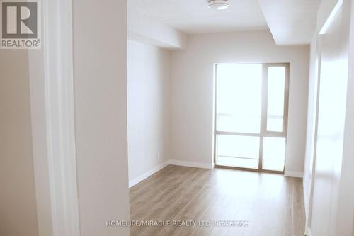 #2210 -15 Queen St, Hamilton, ON - Indoor Photo Showing Other Room