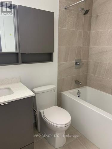 406 - 415 Main Street W, Hamilton, ON - Indoor Photo Showing Bathroom
