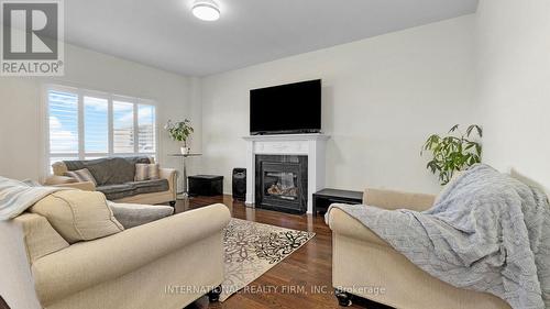 252 Morden Dr, Shelburne, ON - Indoor Photo Showing Living Room With Fireplace