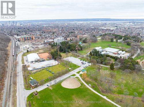 218 Rosslyn Ave S, Hamilton, ON - Outdoor With View