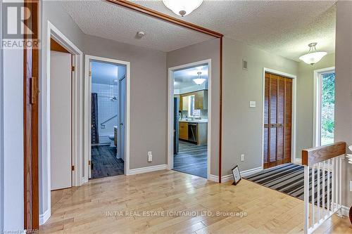 285 Riverside Dr, London, ON - Indoor Photo Showing Other Room