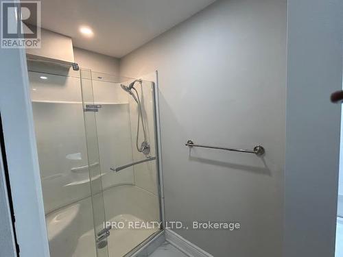 2611 Benedet Dr, Mississauga, ON - Indoor Photo Showing Laundry Room