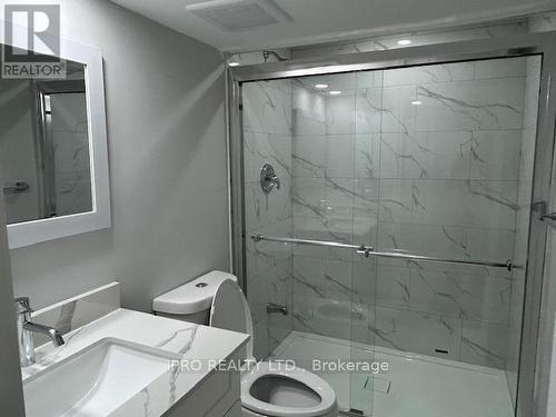 2611(Basement) Benedet Dr, Mississauga, ON - Indoor Photo Showing Bathroom