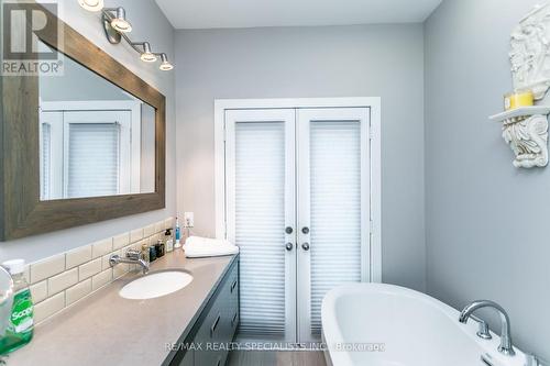 264 Vellwood Common, Oakville, ON - Indoor Photo Showing Bathroom